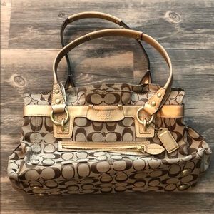 Coach purse good condition!